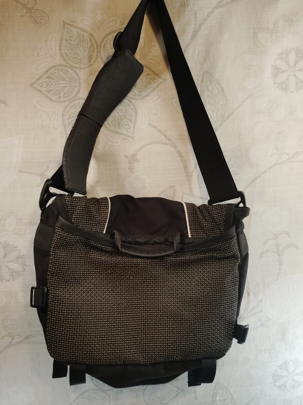 Overland Equipment Black & Grey Messenger Bag with Contrast Piping